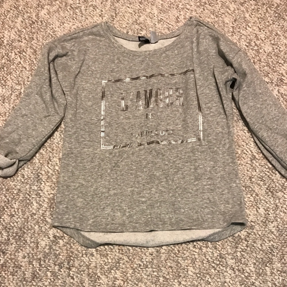 Grey L’Amour sweatshirt (French Wording)